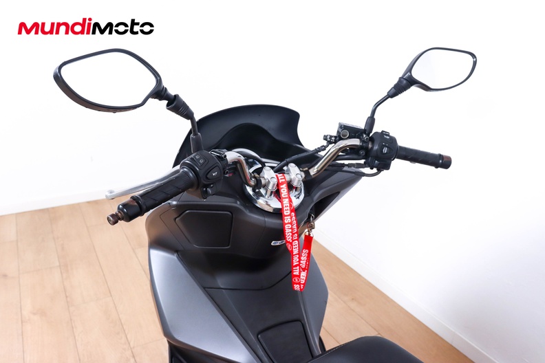 Motorbike image 10