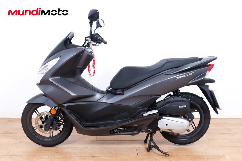 Motorbike image 5