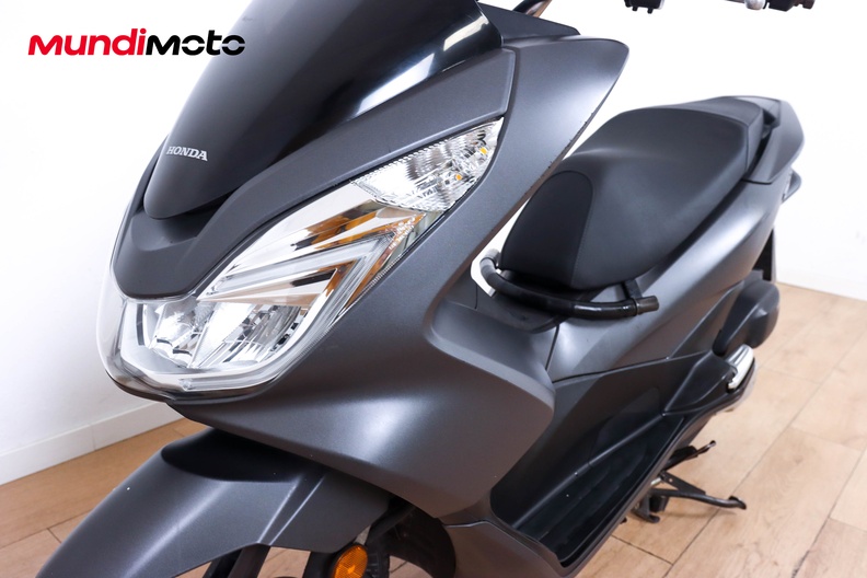 Motorbike image 8