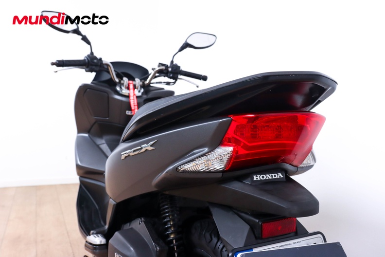 Motorbike image 9