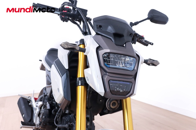 Motorbike image 4