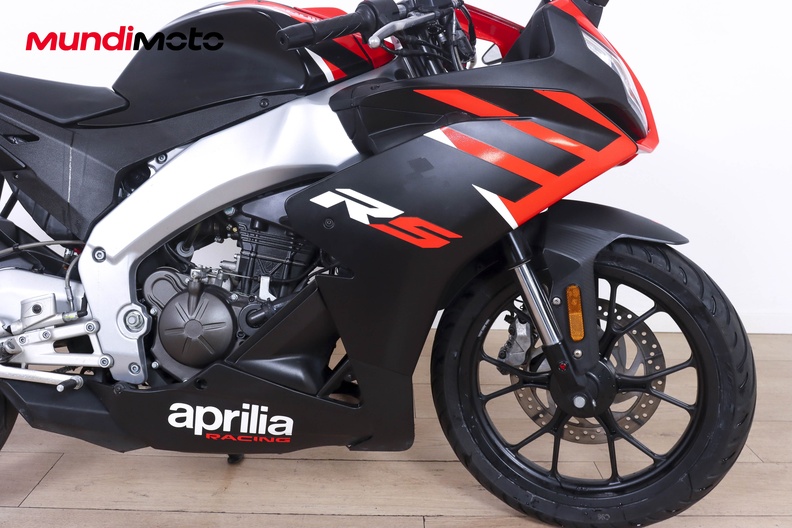Motorbike image 13
