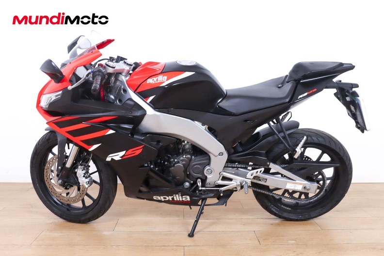 Motorbike image 5