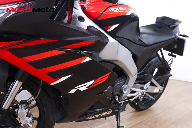 Motorbike image 8
