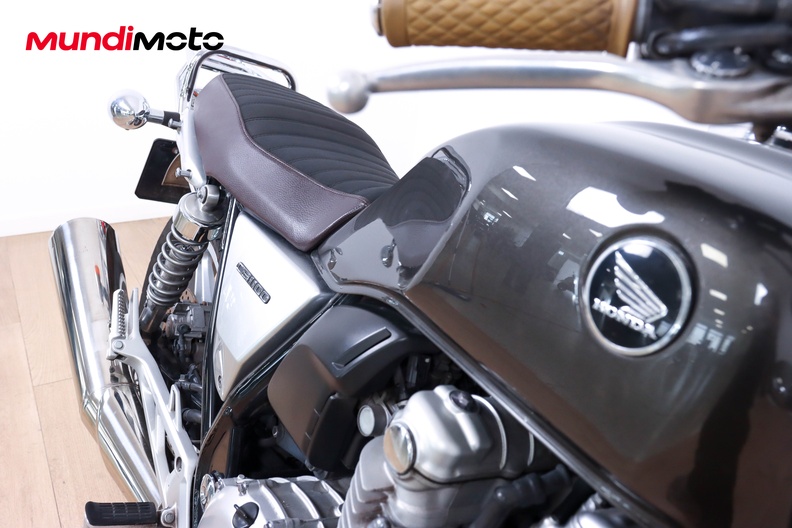 Motorbike image 12