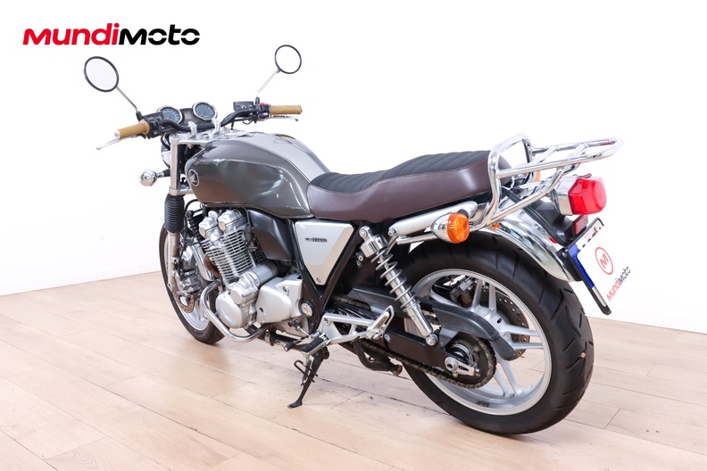Motorbike image 7