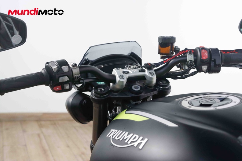 Motorbike image 10