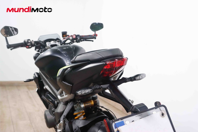 Motorbike image 8