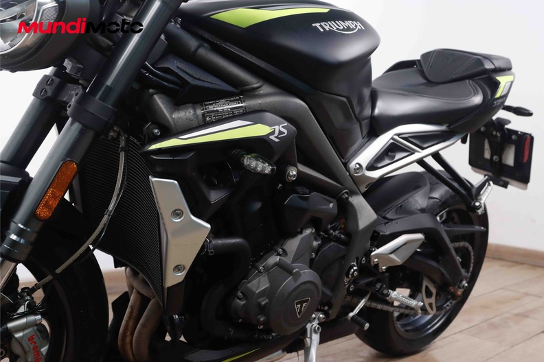 Motorbike image 9
