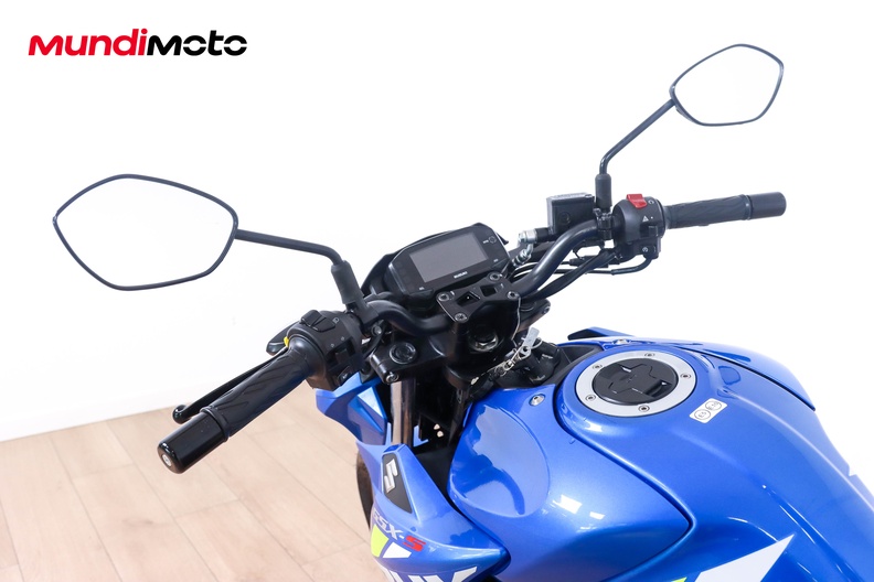Motorbike image 10