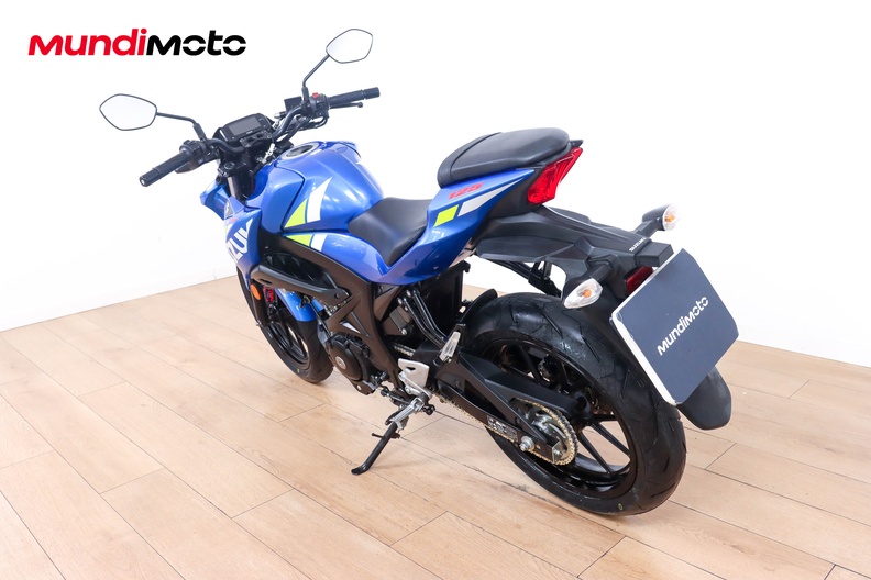 Motorbike image 6