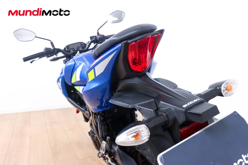 Motorbike image 9