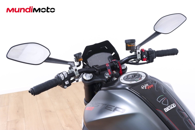 Motorbike image 10