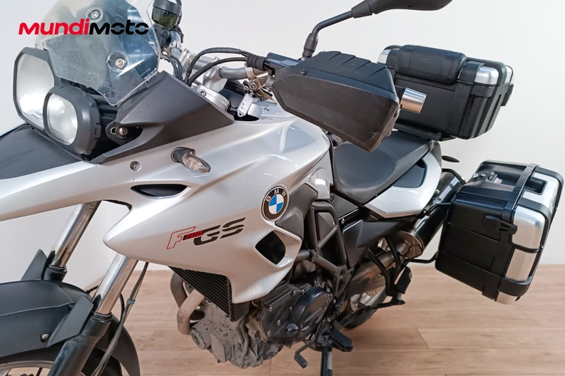 Motorbike image 9