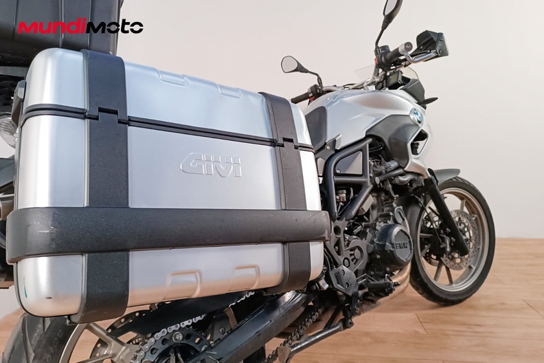 Motorbike image 3