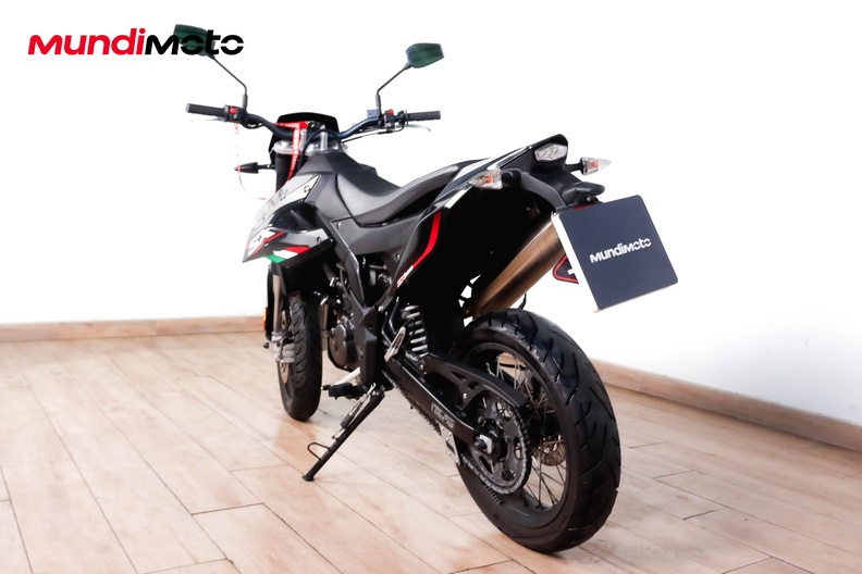 Motorbike image 6