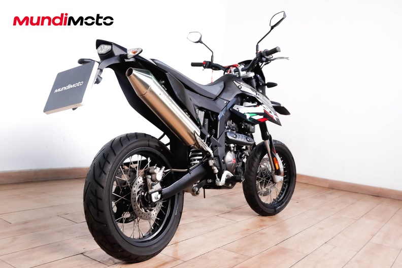 Motorbike image 2