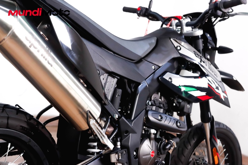 Motorbike image 3