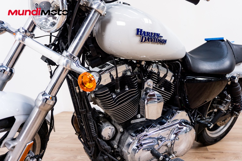 Motorbike image 9