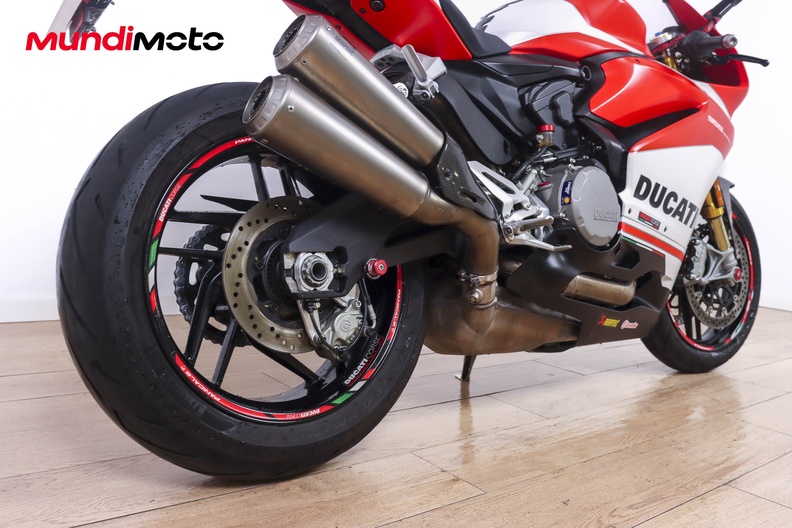 Motorbike image 3
