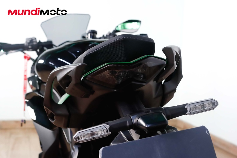 Motorbike image 9