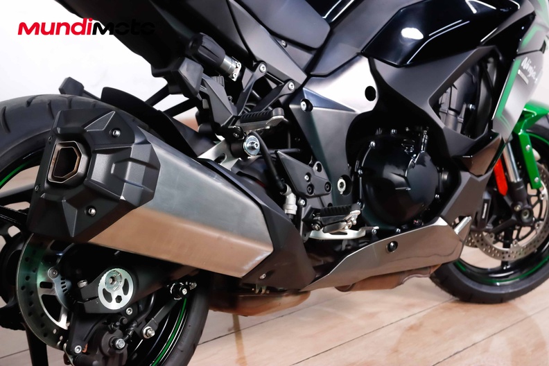 Motorbike image 3