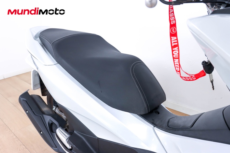 Motorbike image 13