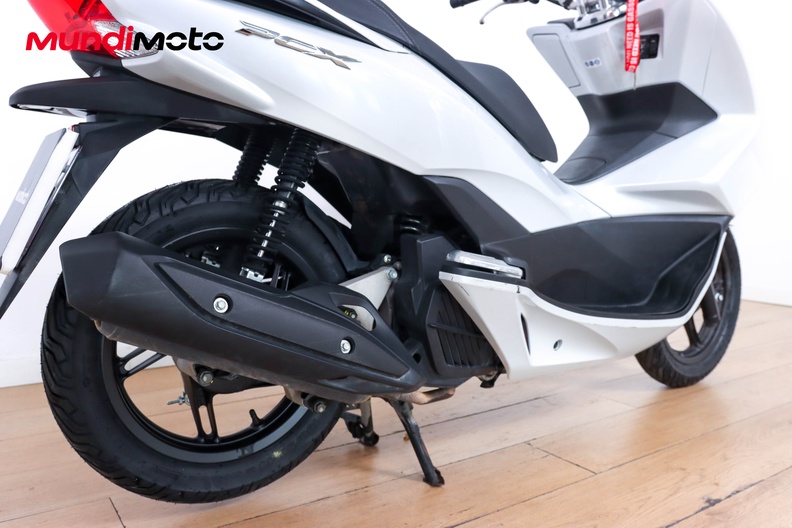 Motorbike image 3