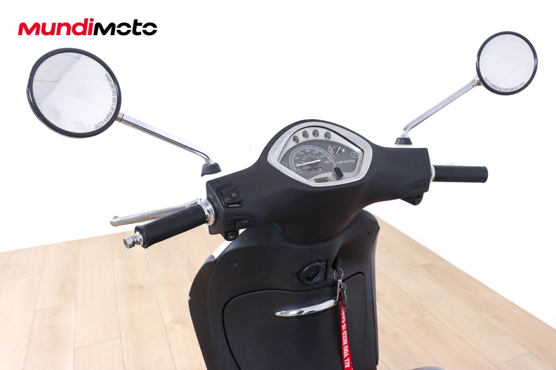 Motorbike image 10