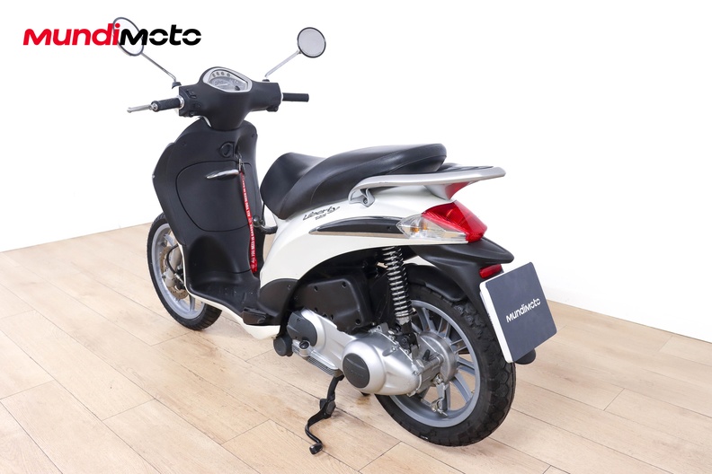 Motorbike image 6