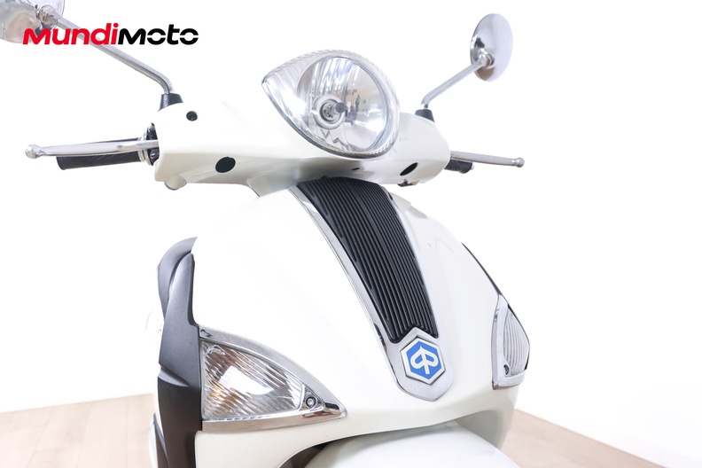 Motorbike image 4