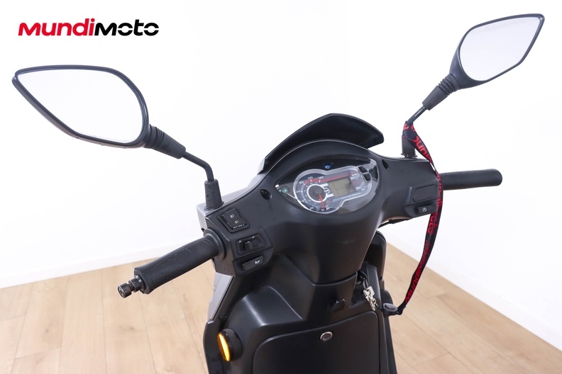 Motorbike image 10