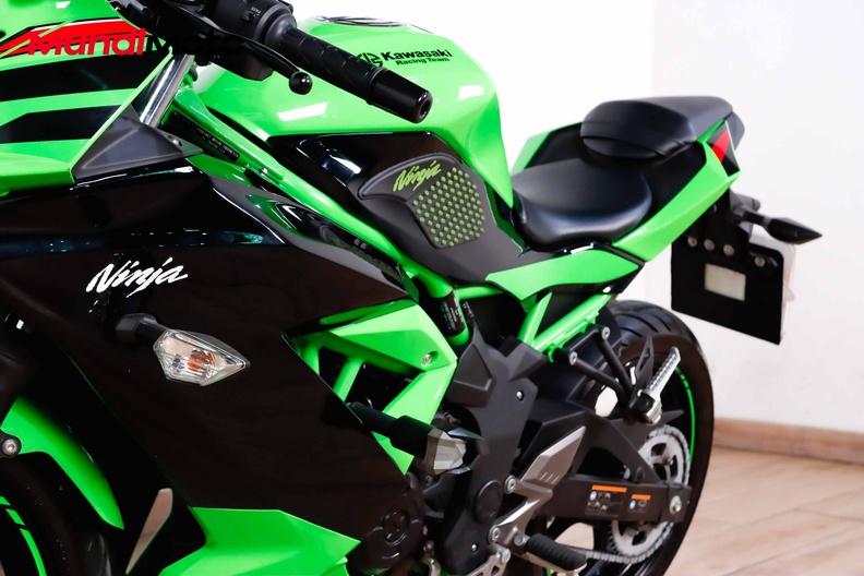 Motorbike image 8