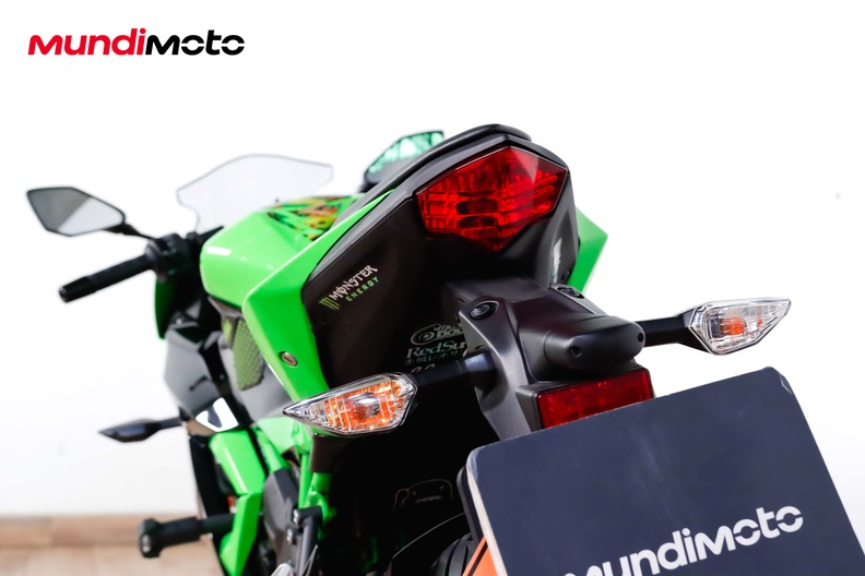 Motorbike image 9