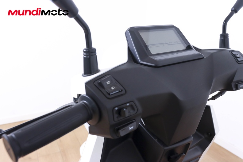 Motorbike image 11