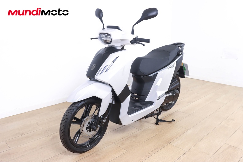 Motorbike image 7