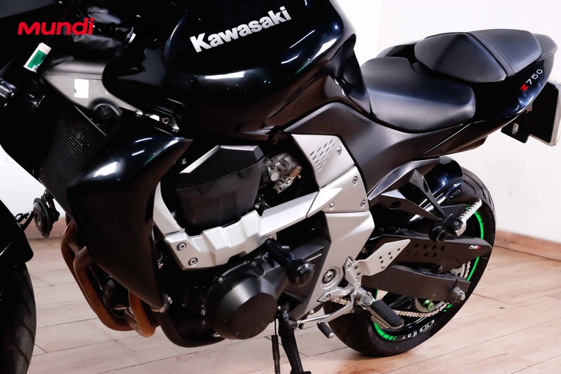 Motorbike image 8