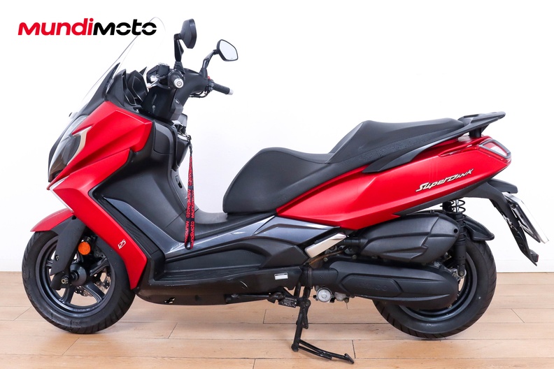 Motorbike image 5