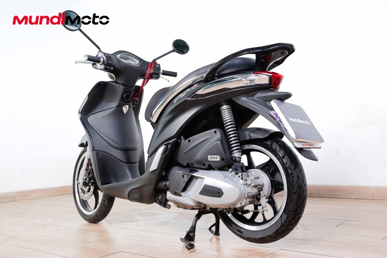 Motorbike image 6