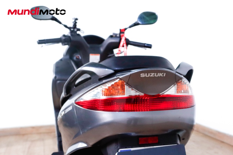 Motorbike image 9
