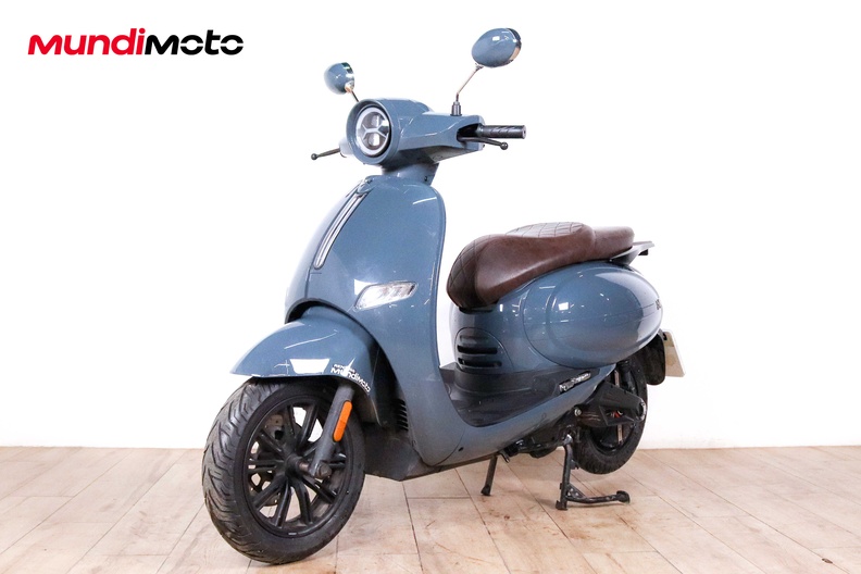 Motorbike image 7