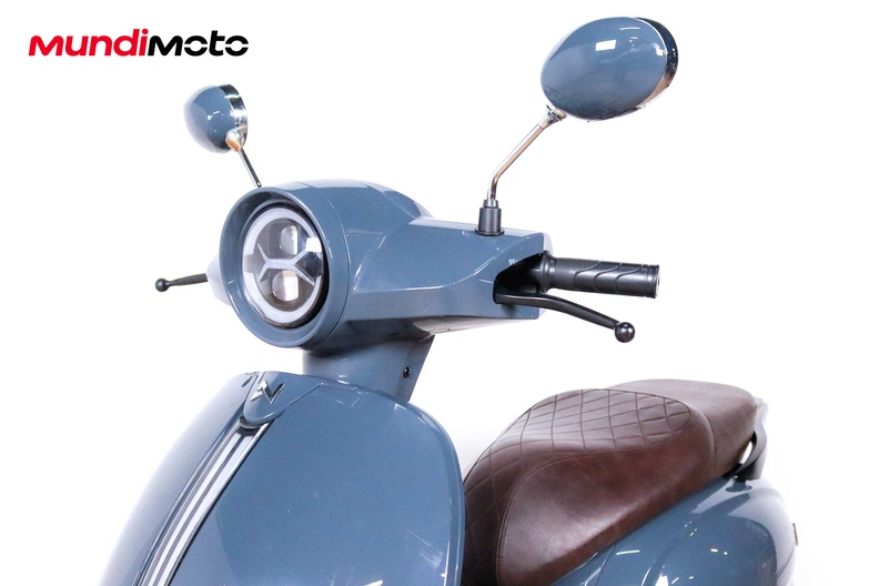Motorbike image 8