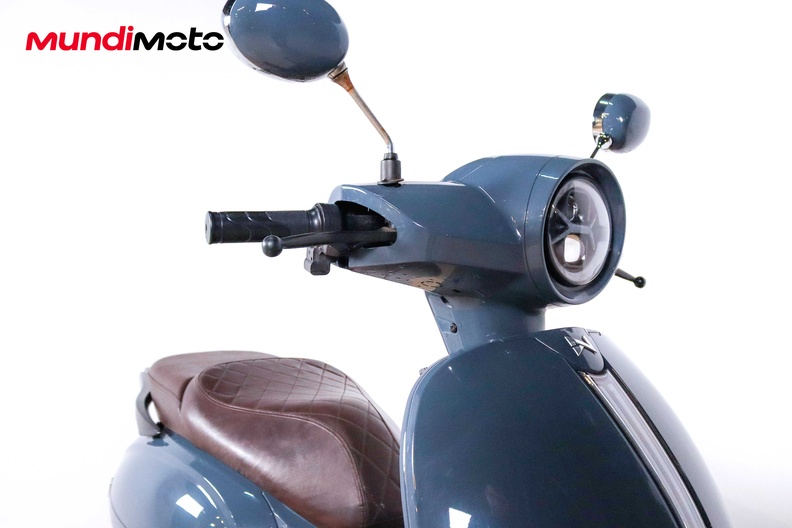 Motorbike image 4