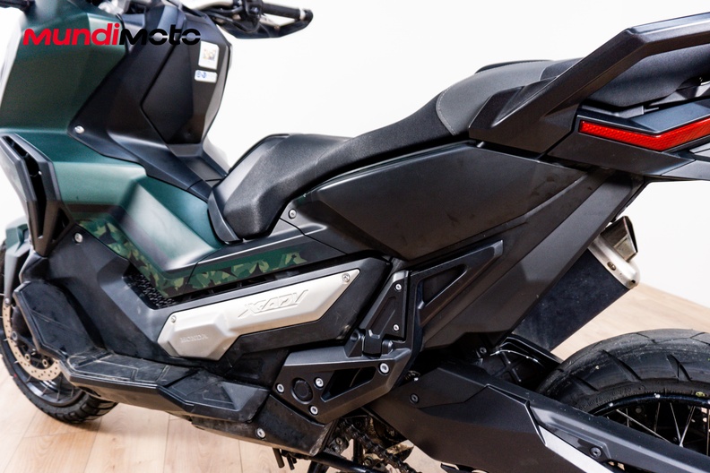 Motorbike image 8