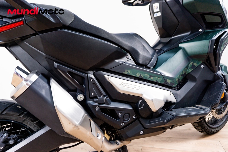 Motorbike image 3
