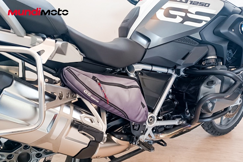 Motorbike image 3