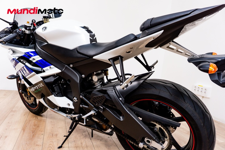 Motorbike image 8