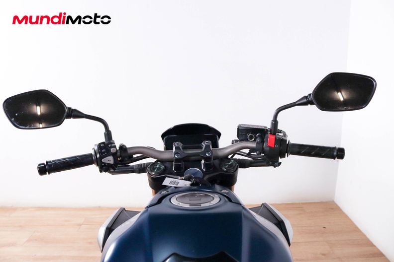 Motorbike image 10