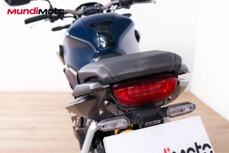 Motorbike image 9