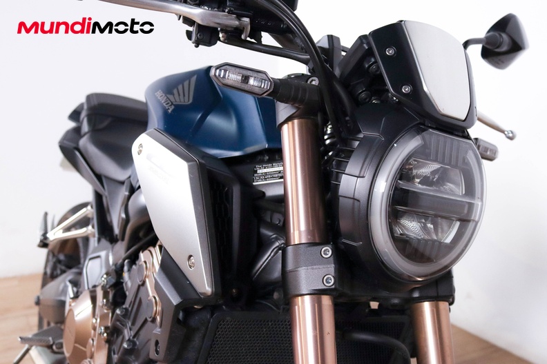 Motorbike image 4
